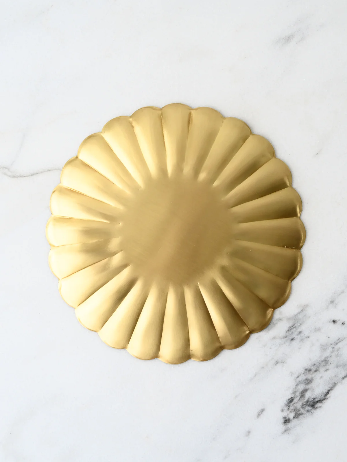 Brass Chrysanthemum Tray - Image 4