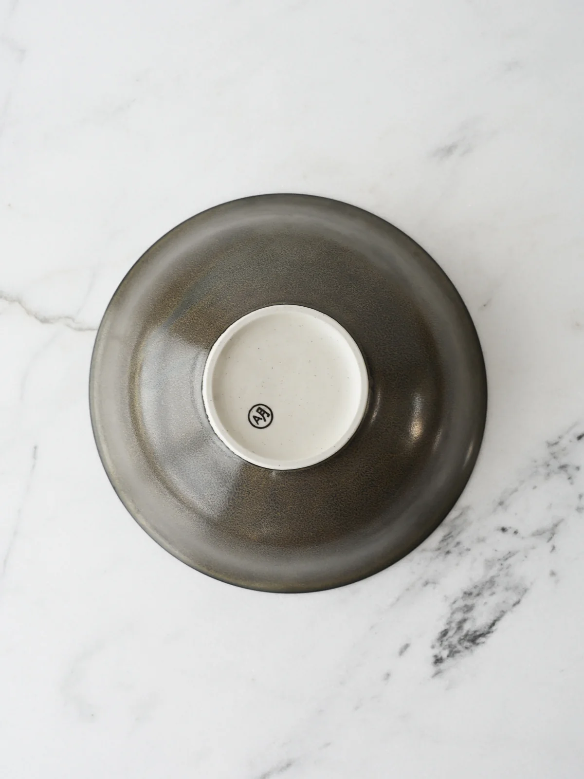 Serving Bowl in Tenmoku Glaze - Image 3