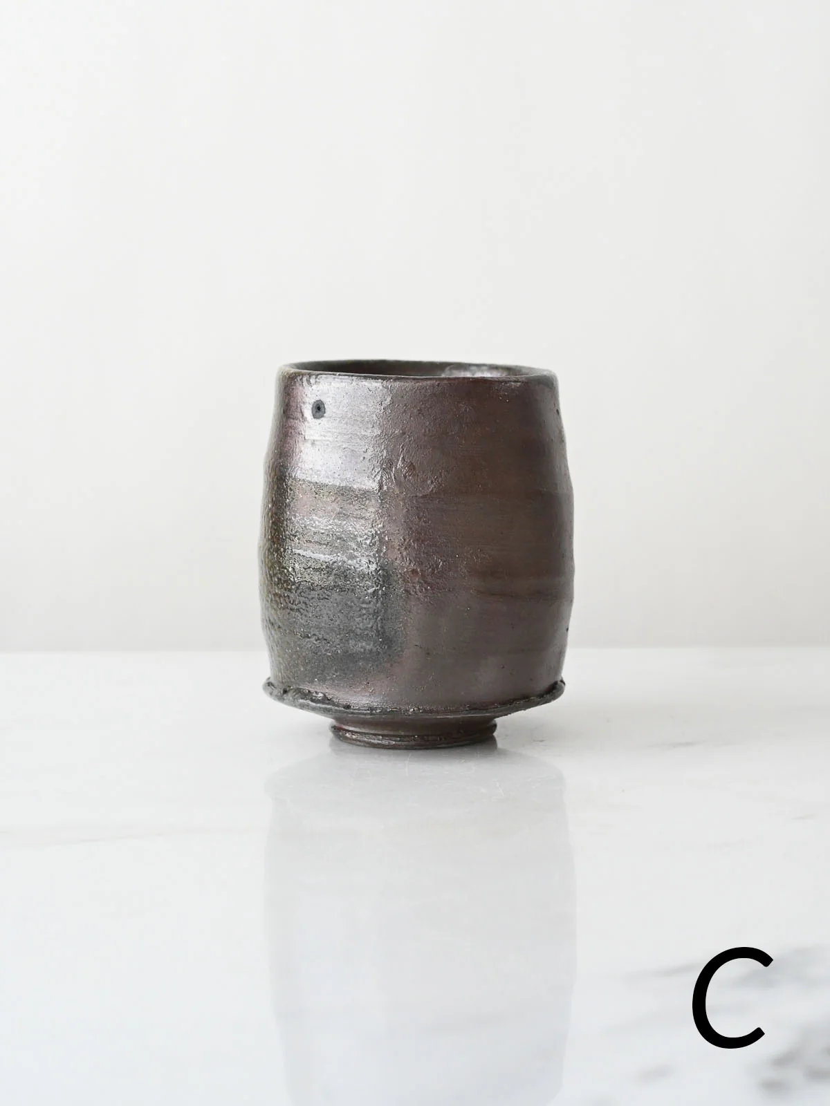 Wild Clay Yunomi in Dark Soda Fire - Image 6