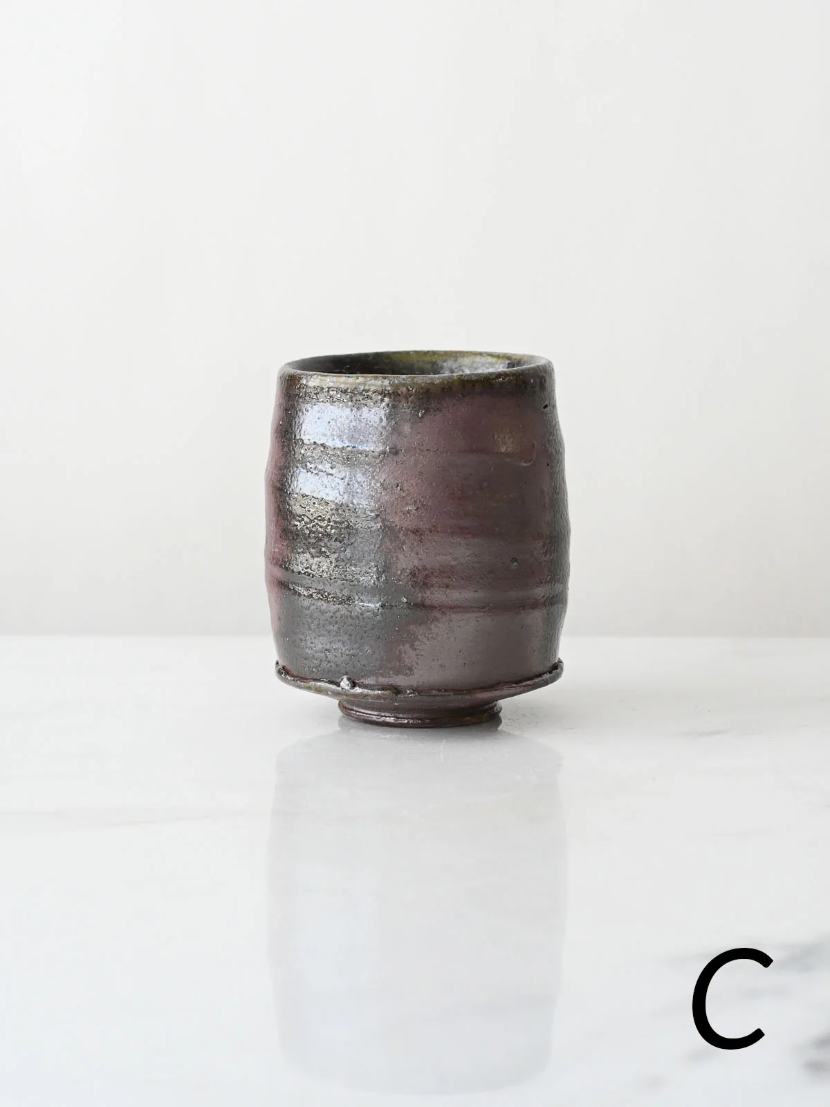Wild Clay Yunomi in Dark Soda Fire - Image 7